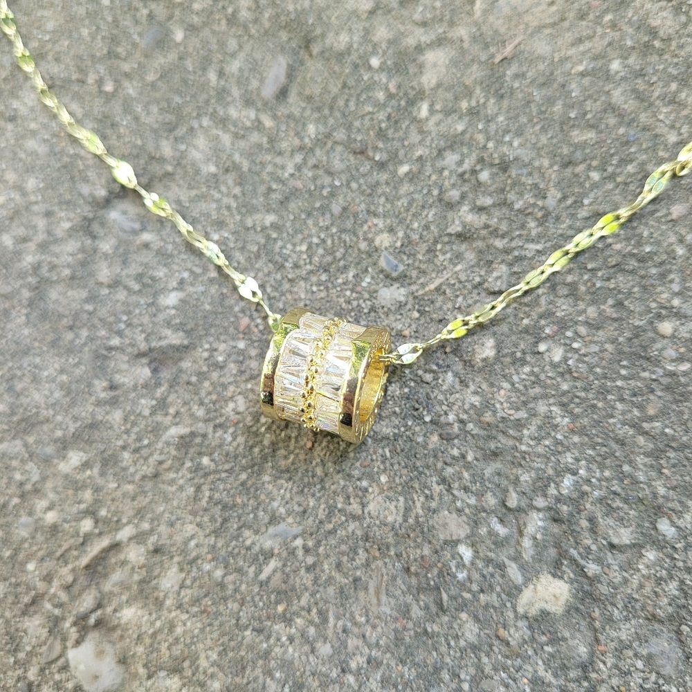 Gold Plated Crystal Bead Pendant Necklace NWOT